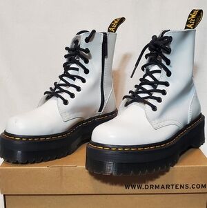 Dr. Martens Jadon Smooth Leather Platform Boots For Women Size 6